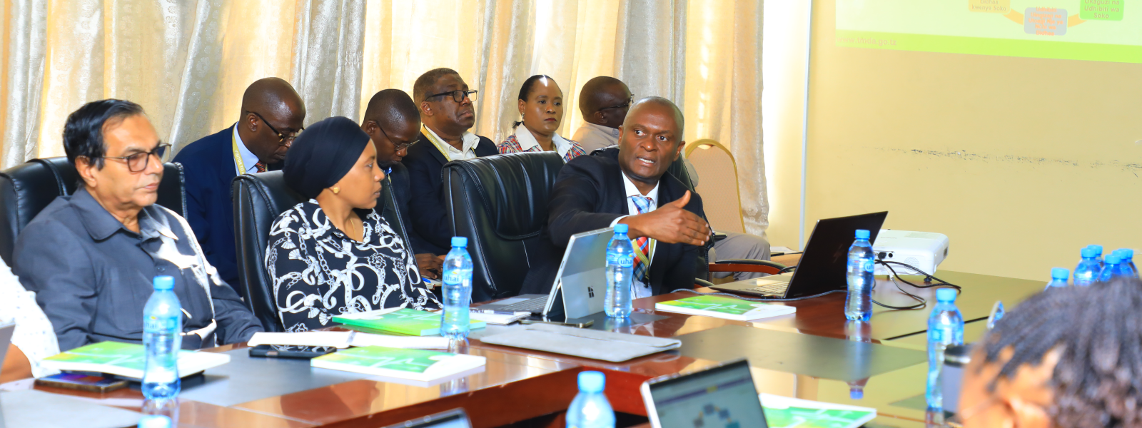 First slide [1600x600]