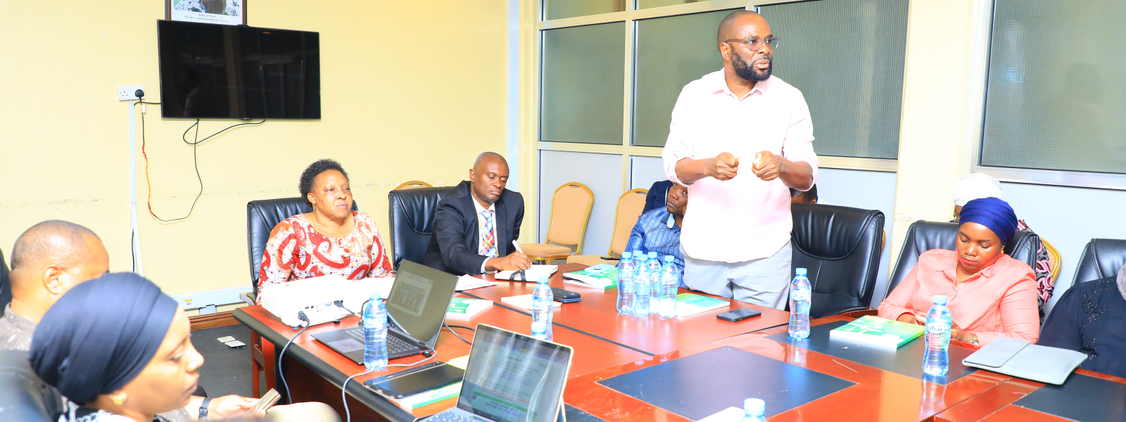 First slide [1600x600]