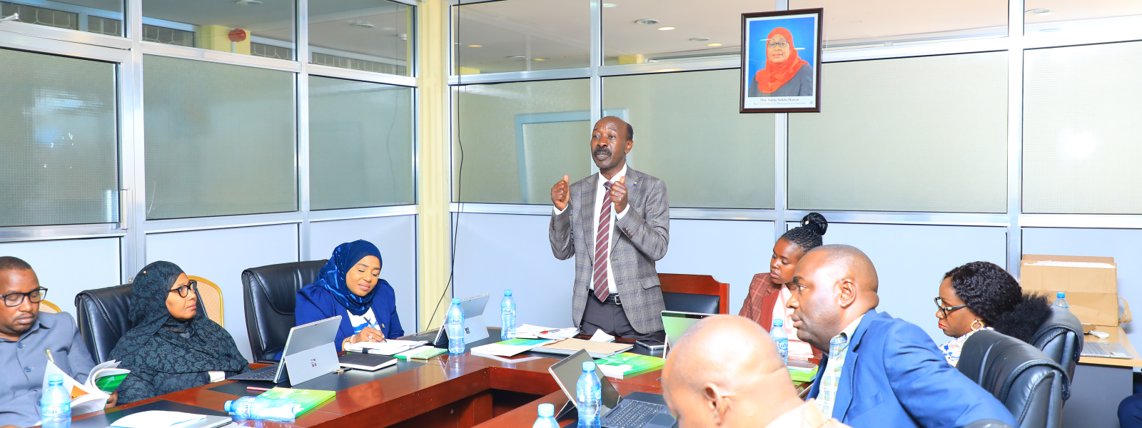 First slide [1600x600]