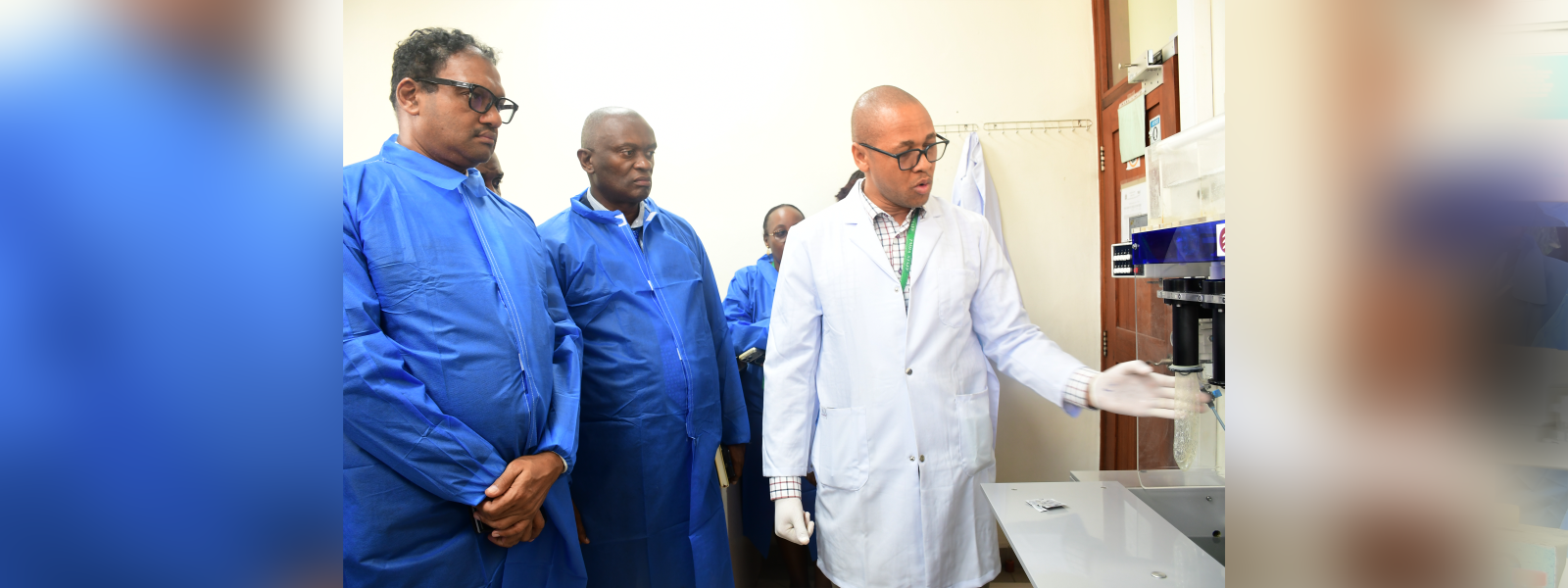 First slide [1600x600]