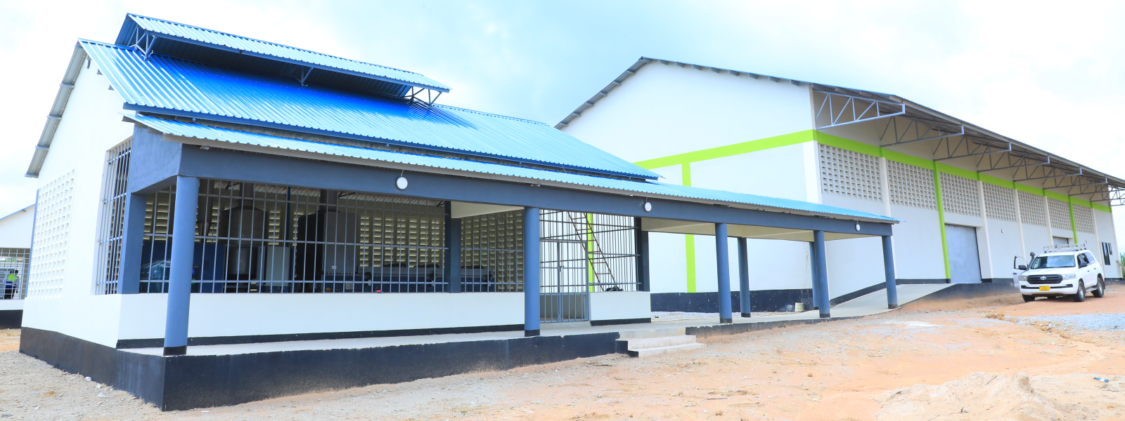 First slide [1600x600]